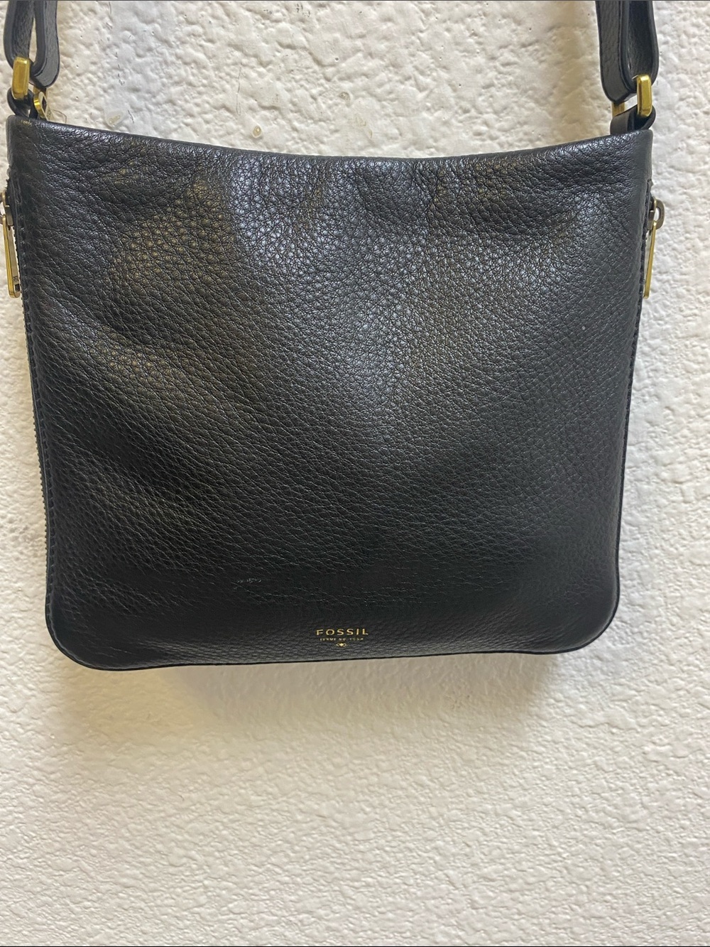 Fossil Black expandable crossbody  Leather Messenger Bag with 10”x8”